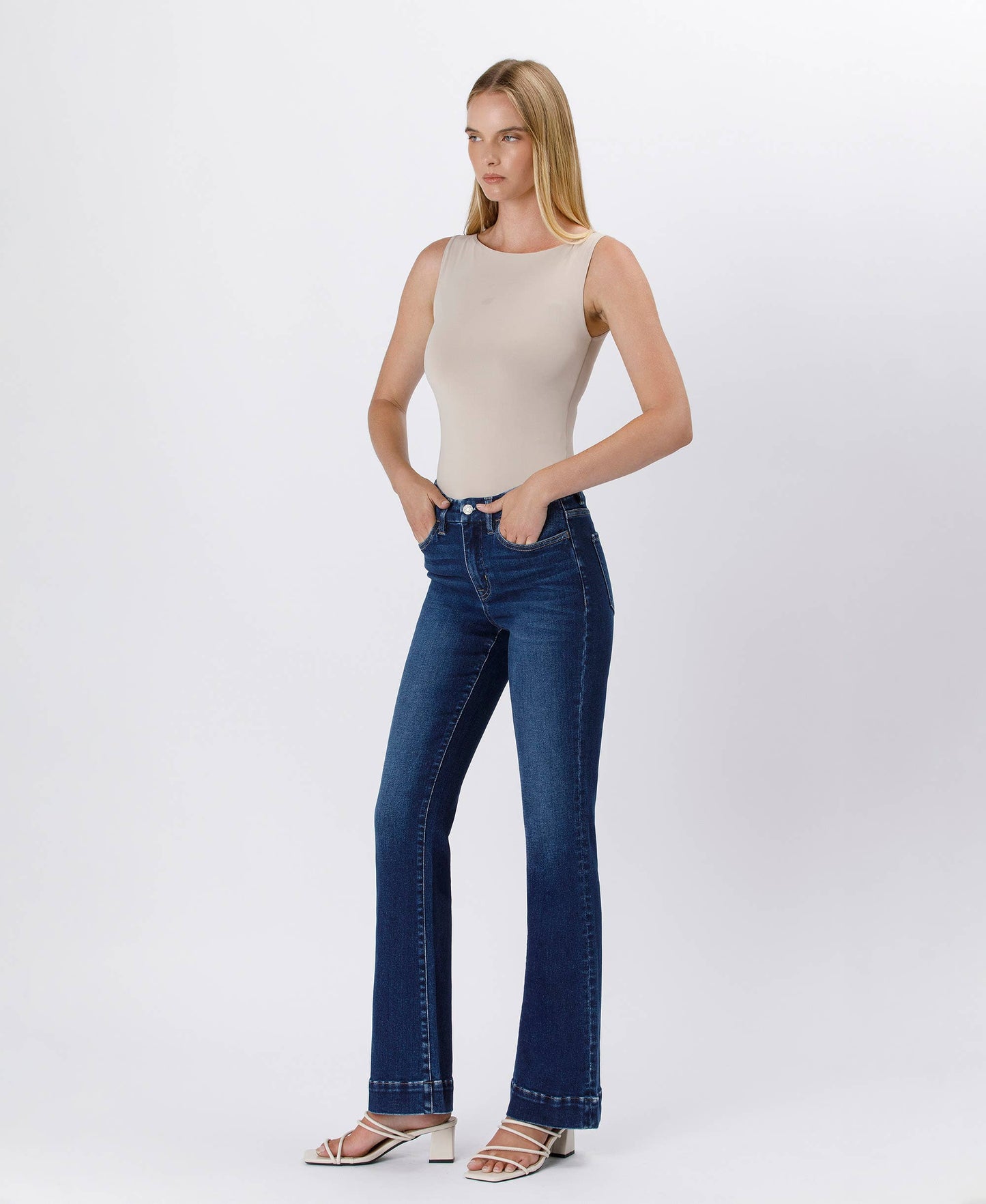 HIGH RISE TROUSER HEM BOOTCUT JEANS F5865